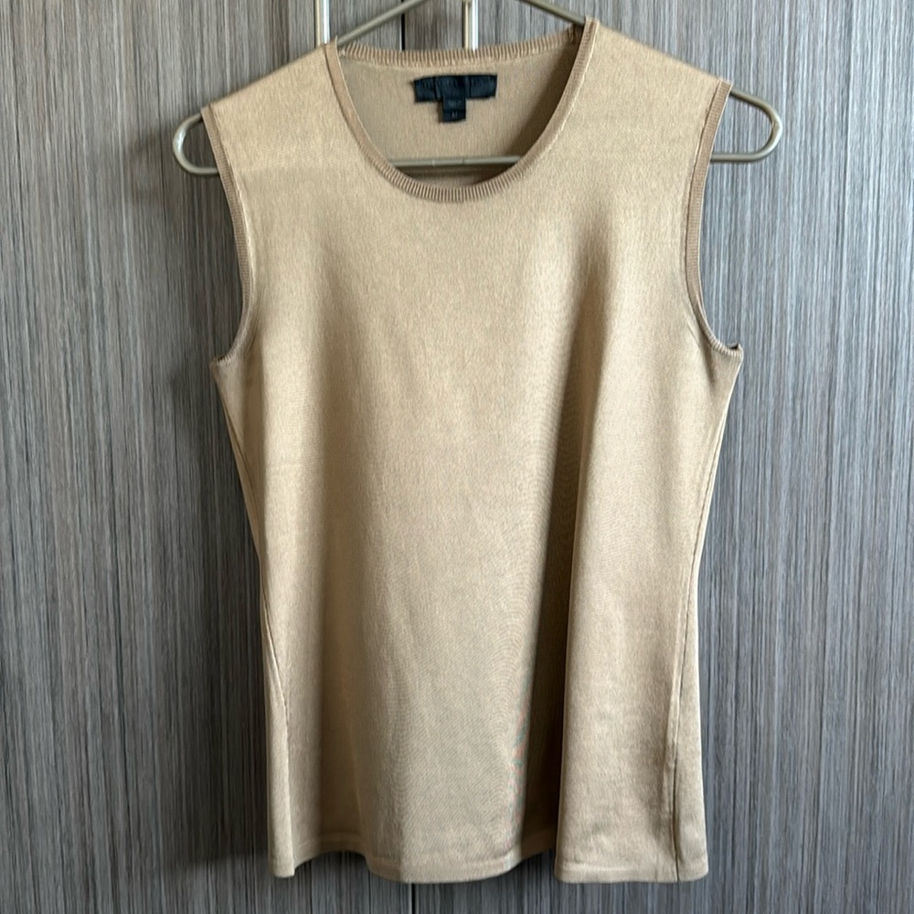 Burberry camel sleeveless shell